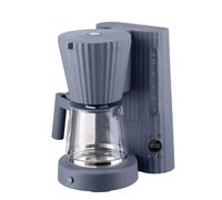 Auf elegante Weise gefaltet: MDL14 Plissé Filterkaffeemaschine von Alessi Perfekt, um den Morgen stilvoll zu genießen - die Plissé Filterkaffeemaschine von Alessi . Plissé ist eine aus der Mode bekann