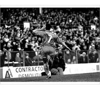 Media Storehouse Bristol City FC Print: Scott Murray Celebration at Cardiff (01-02 Action) - Print 10"x8" (25x20cm) (708842)