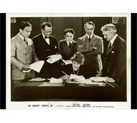 Media Storehouse Mary Pickford Signing United Artists Documents Print - Poster Print A2 (59.4 x 42cm) (39416509)