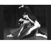 Media Storehouse Poster Print A2 (59.4 x 42cm) - Rudolf Nureyev and Margot Fonteyn Rehearsing Print 1963 (21884326)