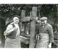 Media Storehouse West Sussex County Council Print: Cider Press at Hillgrove, 1933 - Print 10"x8" (25x20cm) (8214073)