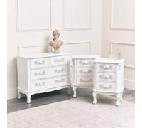 Melody Maison Antique White 4 Drawer Chest Of Drawer & Pair Of 3 Drawer Bedside Tables - Pays Blanc Range