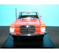 Mercedes Benz 200 W1151968 in Red with Black Trim Maxichamps 1:43 rd New item