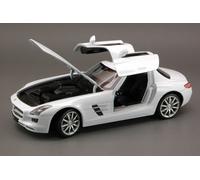 Mercedes-benz SLS AMG 2009 White 1:24 Model 4245 Welly