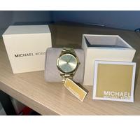 Michael Kors Ladies 42.00mm Quartz Watch with Champagne Analogue dial and Gold Metal Bracelet Strap MK3179