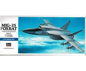 MiG 25 FOXBAT - 3-MACH COLD WAR INTERCEPTOR (SOVIET AF MKGS) #D4 1/72 HASEGAWA