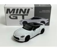 Mini GT Nissan Fairlady Z Version ST 2023 Everest White RHD 1:64 Scale Mini GT MGT00598R
