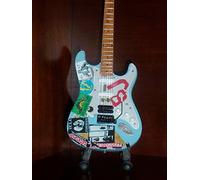 Mini Guitar For GREEN DAY BILLIE JOE ARMSTRONG Display Gift
