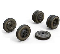 Miniart 1:35 Scale ZIS-6 Family Wheels Set Plastic Model Kit (Grey)