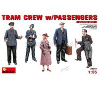 Miniart 1: 35 - Tram Crew with Passengers