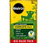Miracle Gro Complete 4 in 1 Lawn Feed Weed & Moss Killer 14kg | Greener Grass in 7 Days | Kills Moss & Broadleaf Weeds | Thicker Lawn Treatment | Granular Fertilizer & Moss Remover Bag - Covers 400m²
