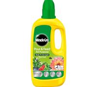 Miracle-Gro Pour & Feed 1L | Ready-to-Use Liquid Plant Food for Indoor & Outdoor Plants | Quick, Convenient Feeding with No Mixing Required