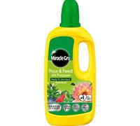 Miracle-Gro Pour & Feed All Purpose Ready To Use Liquid Plant Food 1L
