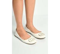 Miss Diva Vittoria Broach Detail Pumps In White White 6