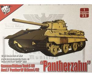 Modelcollect 35015 1:35th Middle Tank E-50 mit 10.5cm L/52 Panther III Ausf.F
