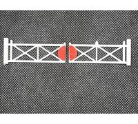 Modelling Electronics Level Crossing Gates 2 pair, N Gauge 1:148 plastic kit unpainted