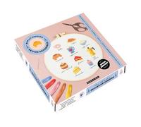 Mon kit broderie - Petites pâtisseries: Coffret spécial débutant avec 1 livret explicatif, 1 toile à broder, 3 aiguilles, 1 tambour et 5 échevettes de fil