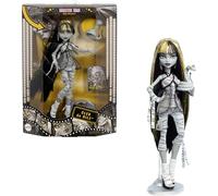 Monster High Reel Drama Doll, Cleo De Nile Black and White Reproduction Collectible with Doll-Size and Life-Size Posters, Horror Flick Theme, and Pet, JDR65