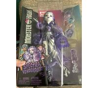 Monster High Spectra Vondergeist Doll with Pet Ferret Rhuen BRAND NEW