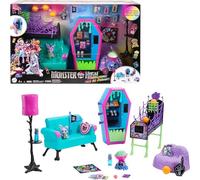 Monster High Student Lounge Playset, Doll House Furniture and Themed Accessories with Two Pets and Working Vending Machine