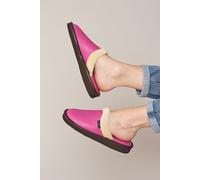 Moshulu Women's 'Adele 2' Classic Leather Mule Slippers in Fuchsia | Size: 6 Moshulu Fuchsia 6