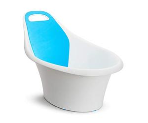 Munchkin Sit and Soak Baby Bath Tub with Built-In Support Bump and Padded Foam Back Rest, Bonus Pull-Tab Drain and Storage Hook, 0-12 Months, White