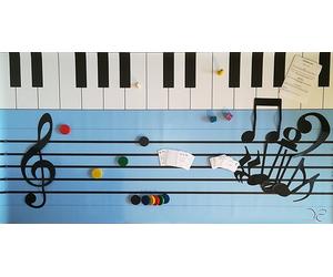 Musical games, to learn musical theory while having fun. Since 6 years old (3 years old with an adult)