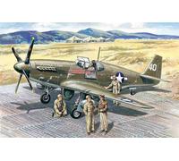 Mustang P-51B with USAAF Pilots and Ground Personnel 1:48 Plastic Model Kit ICM