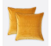 HOMESCAPES Set of 2 Mustard Velvet Cushion Covers Super Soft Cotton Velvet Luxury Square Scatter Cushions Dark Yellow Plain Accent Pair of Throw Pillows for Sofa and Bed Decoration, 40 x 40cm