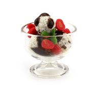 MyTinyWorld Miniature Strawberries And Cream With Choc Chip Icecream To Share
