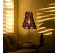 Näve Bella table lamp with a square lampshade/foot