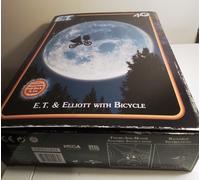 Neca E.T.40th Anniversary Elliot & E.T. on Bicycle 7" scale figure New in stock