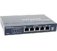 NETGEAR GS105GE LAN Switch 5 Port Netzwerk Switch (Plug-and-Play Gigabit Switch