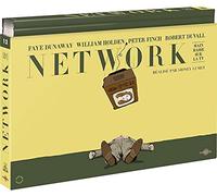 Network, Main Basse Sur La Tv [Édition Coffret Ultra Collector-Blu-Ray + Dvd + Livre] [Édition Coffret Ultra Collector - Blu-ray + DVD + Livre]