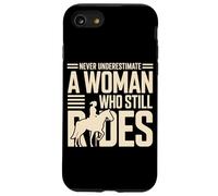 Never Underestimate A Woman Who Still Rides Horse Case for iPhone SE (2020) / 7/8