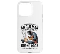 Never Underestimate an Old Man Who Still Burns Rods in 70s Case for iPhone 15 Pro Max