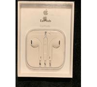 NEW Apple EarPods with Remote & Mic White MD827LL/A