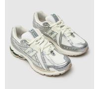 New Balance 1906R Trainers in White & Silver UK 8 (EU 42)
