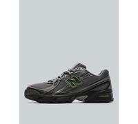 New Balance 740 Trainer - Black - Size 9