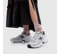 New Balance 740 Trainers in White & Silver UK 6 (EU 39½)