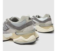 New Balance 9060 Trainers in Light Grey UK 8 (EU 42)