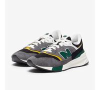 New Balance Shoes (Trainers) 997R in Grey 7