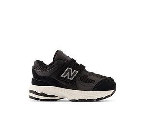New Balance Infant 2002 Trainer, Black, Size 3.5 Younger Black