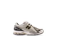 New Balance Men's 1906 Sneaker, Metallic Silver, 5 UK