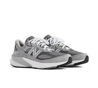 New Balance Men's Made in USA 990v6 in Grey/White Suede/Mesh, size 10