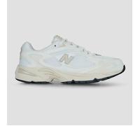 New Balance Shoes (Trainers) 725 in Beige 9.5