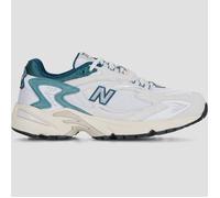 New Balance Shoes (Trainers) 725 in White 8