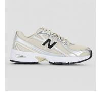 New Balance Shoes (Trainers) 740 in Beige 9