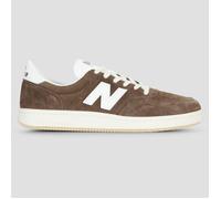 New Balance T500 Trainers in Brown UK 8 (EU 42)