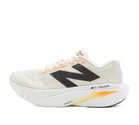 New Balance Supercomp Trainer V3 Sneaker Angora